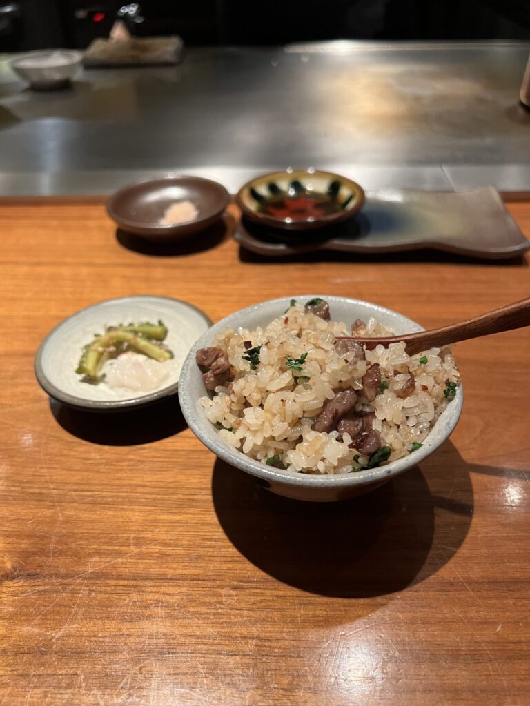 リッツカールトン沖縄　鉄板焼き喜瀬　締めのガーリックライス