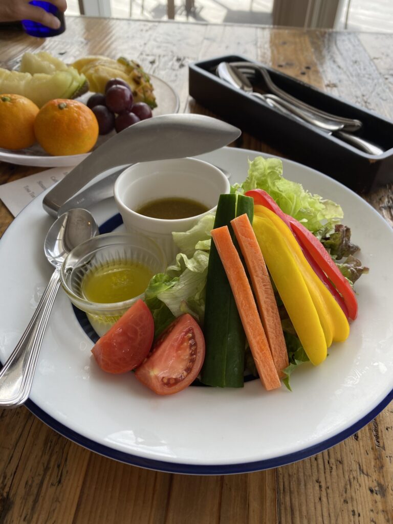 Breakfast salad at the mana village/ザマナ・ビレッジの朝食サラダ