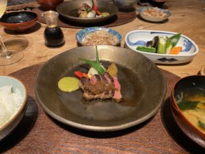 湖畔遊　夕食　土左あかうしのステーキ｜Dinner at Kohanyu