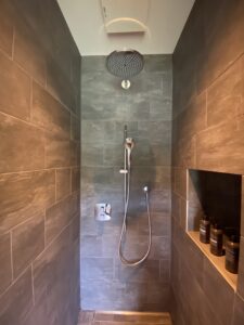 湖畔遊　mackintosh シャワー