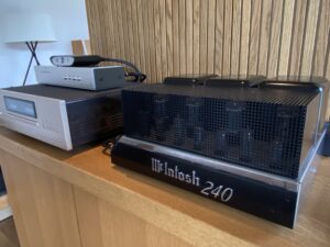 湖畔遊 マッキントッシュスイート｜McIntosh 240 真空管アンプと高級オーディオ/McIntosh 240 tube amplifier in the Macintosh Suite at Kohanyu｜Vintage high-end audio