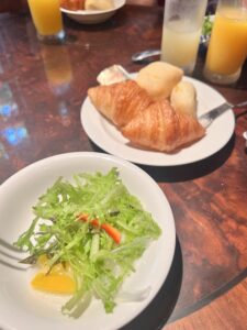 エクシブ軽井沢サンクチュアリの朝食サービス/Exiv Karuizawa Sanctuary Lounge Breakfast