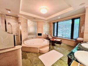 エクシブ軽井沢サンクチュアリSグレードのバスルーム/Exiv Karuizawa Sgrade suite bathroom