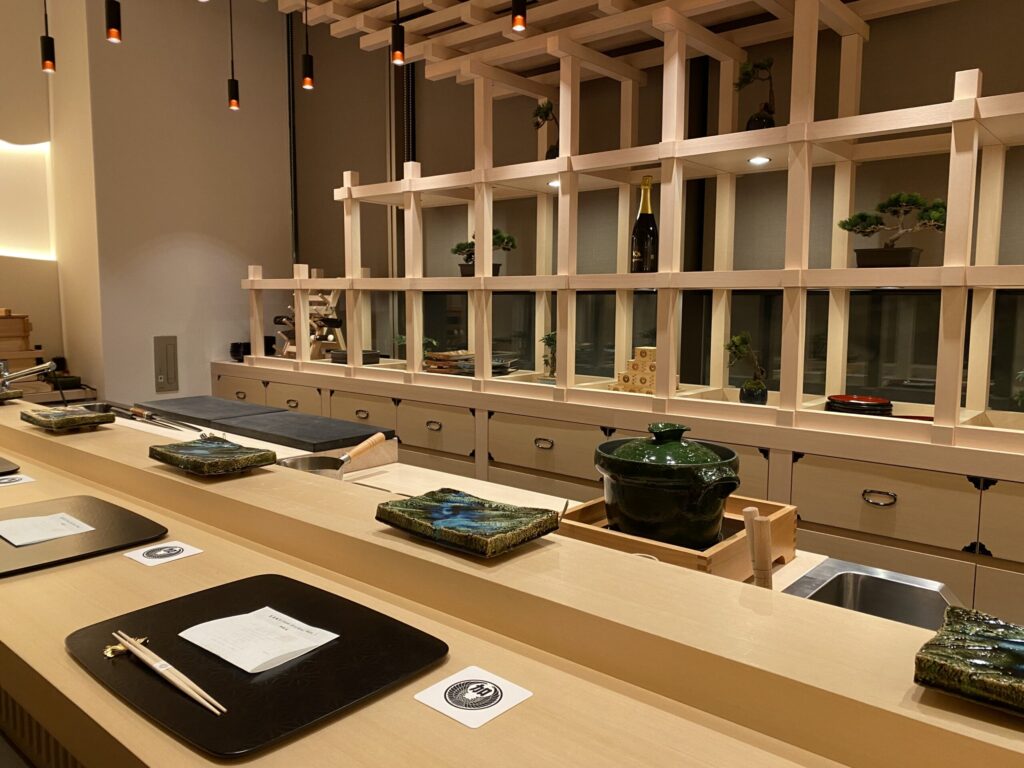 雪ニセコ 蟹鮨 加藤 INORI 寿司カウンター / Sushi Kato INORI counter at Setsu Niseko